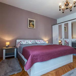 Drago 2br Apt. In Old Town Zadar