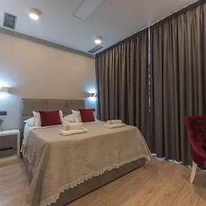Alojamento de Acomodação e Pequeno-almoço Sky & Sun Luxury With Private Parking In The Garage, Zadar