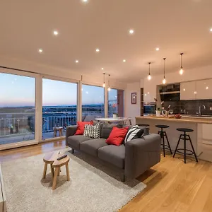 Apartment Amazing View