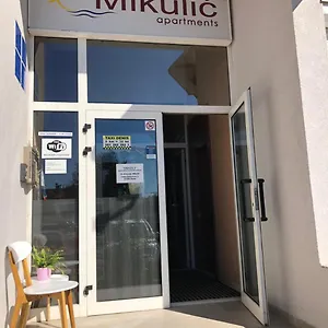  Apartment Mikulic